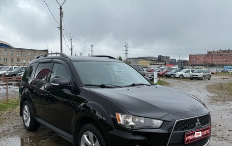 Mitsubishi Outlander III рестайлинг 3, 2011 год, 899 000 рублей, 1 фотография
