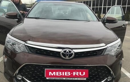 Toyota Camry, 2018 год, 2 300 000 рублей, 1 фотография