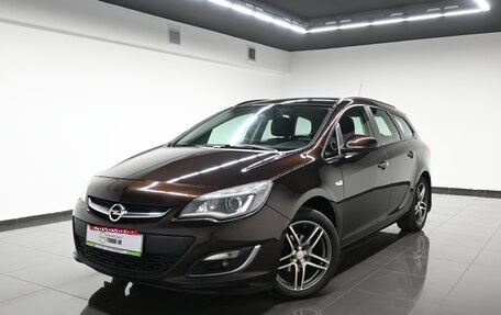 Opel Astra J, 2013 год, 735 000 рублей, 1 фотография