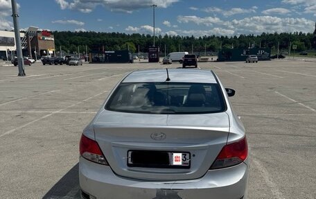 Hyundai Solaris II рестайлинг, 2014 год, 380 000 рублей, 3 фотография