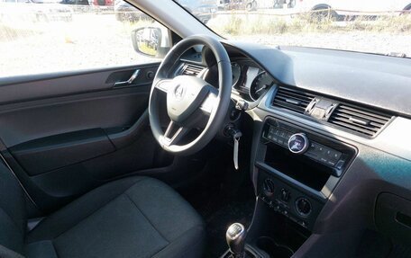 Skoda Rapid I, 2017 год, 1 099 000 рублей, 33 фотография
