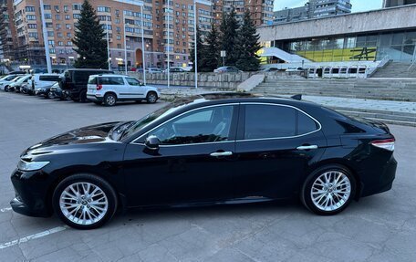 Toyota Camry, 2020 год, 3 700 000 рублей, 2 фотография