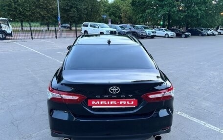 Toyota Camry, 2020 год, 3 700 000 рублей, 4 фотография