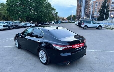 Toyota Camry, 2020 год, 3 700 000 рублей, 3 фотография