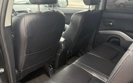Mitsubishi Outlander III рестайлинг 3, 2011 год, 899 000 рублей, 17 фотография