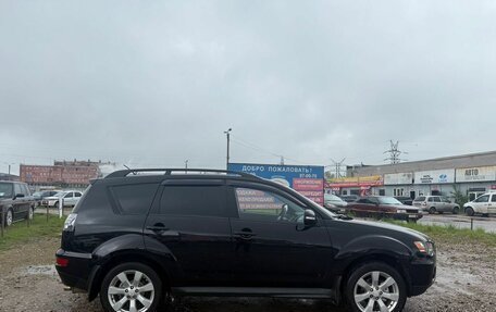 Mitsubishi Outlander III рестайлинг 3, 2011 год, 899 000 рублей, 28 фотография
