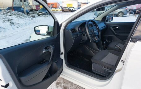 Volkswagen Polo VI (EU Market), 2013 год, 799 000 рублей, 25 фотография