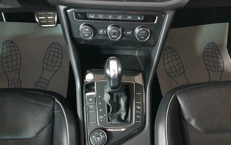 Volkswagen Tiguan II, 2020 год, 2 649 000 рублей, 17 фотография