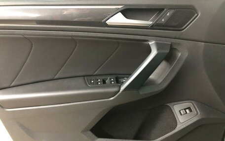 Volkswagen Tiguan II, 2020 год, 2 649 000 рублей, 18 фотография