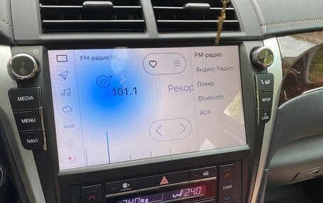 Toyota Camry, 2018 год, 2 300 000 рублей, 3 фотография