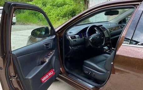 Toyota Camry, 2018 год, 2 300 000 рублей, 4 фотография
