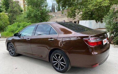 Toyota Camry, 2018 год, 2 300 000 рублей, 8 фотография