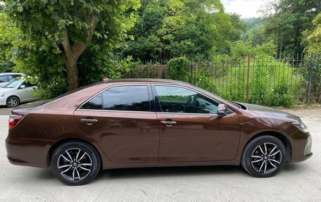 Toyota Camry, 2018 год, 2 300 000 рублей, 9 фотография