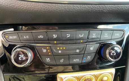 Opel Astra K, 2018 год, 1 420 000 рублей, 19 фотография