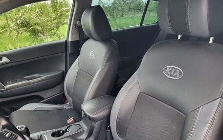 KIA Sportage IV рестайлинг, 2018 год, 2 400 000 рублей, 3 фотография