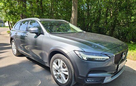 Volvo V90 Cross Country I рестайлинг, 2017 год, 3 200 000 рублей, 6 фотография