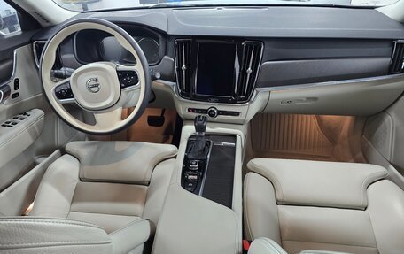 Volvo V90 Cross Country I рестайлинг, 2017 год, 3 200 000 рублей, 12 фотография