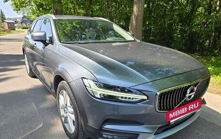 Volvo V90 Cross Country I рестайлинг, 2017 год, 3 200 000 рублей, 10 фотография