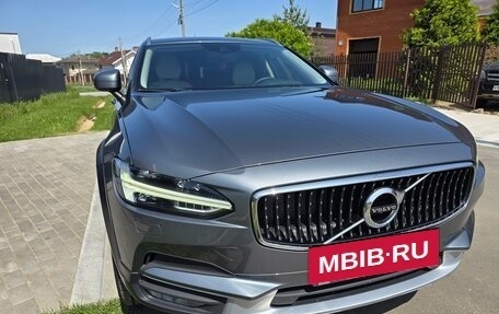 Volvo V90 Cross Country I рестайлинг, 2017 год, 3 200 000 рублей, 2 фотография