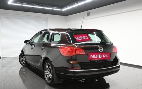 Opel Astra J, 2013 год, 735 000 рублей, 6 фотография