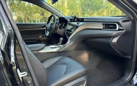 Toyota Camry, 2020 год, 2 000 000 рублей, 5 фотография