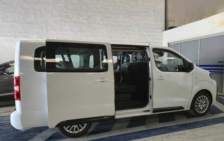 Peugeot Traveller I, 2025 год, 6 300 000 рублей, 4 фотография