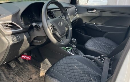 Hyundai Solaris II рестайлинг, 2017 год, 1 280 000 рублей, 9 фотография