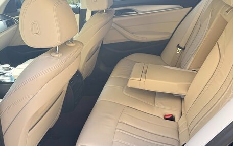 BMW 5 серия, 2019 год, 2 590 000 рублей, 12 фотография