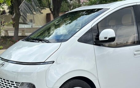 Hyundai Staria, 2021 год, 3 400 000 рублей, 2 фотография