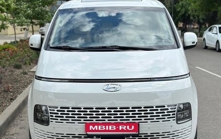 Hyundai Staria, 2021 год, 3 400 000 рублей, 3 фотография