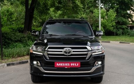 Toyota Land Cruiser 200, 2020 год, 10 000 000 рублей, 5 фотография
