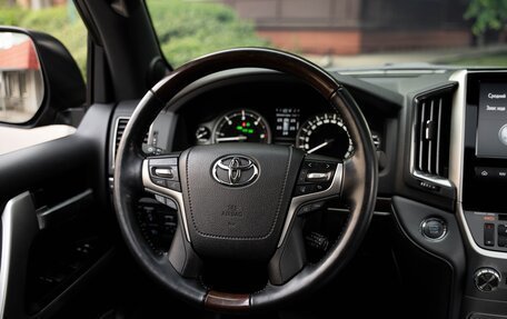 Toyota Land Cruiser 200, 2020 год, 10 000 000 рублей, 15 фотография