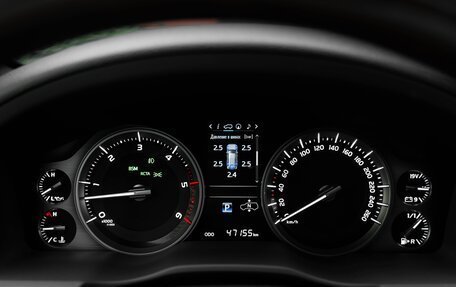Toyota Land Cruiser 200, 2020 год, 10 000 000 рублей, 9 фотография