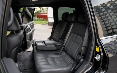 Toyota Land Cruiser 200, 2020 год, 10 000 000 рублей, 26 фотография