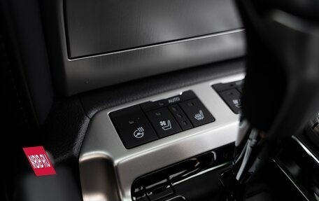 Toyota Land Cruiser 200, 2020 год, 10 000 000 рублей, 19 фотография