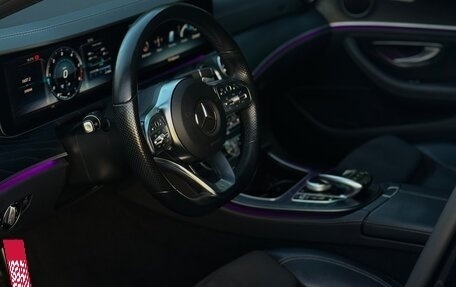 Mercedes-Benz E-Класс, 2019 год, 3 400 000 рублей, 3 фотография