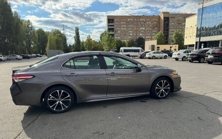 Toyota Camry, 2020 год, 2 650 000 рублей, 9 фотография