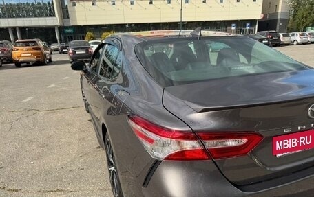 Toyota Camry, 2020 год, 2 650 000 рублей, 4 фотография