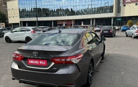 Toyota Camry, 2020 год, 2 650 000 рублей, 6 фотография