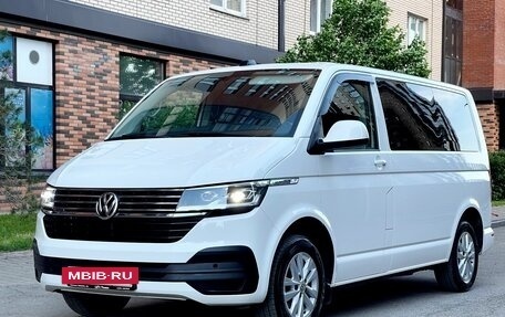 Volkswagen Caravelle T6 рестайлинг, 2021 год, 5 450 000 рублей, 2 фотография