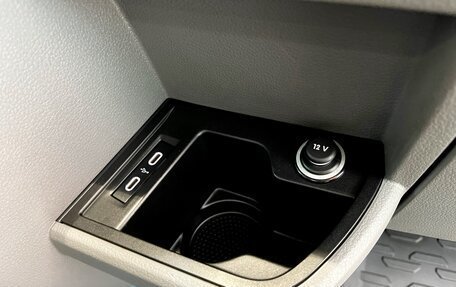 Volkswagen Caravelle T6 рестайлинг, 2021 год, 5 450 000 рублей, 23 фотография