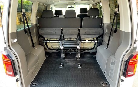 Volkswagen Caravelle T6 рестайлинг, 2021 год, 5 450 000 рублей, 35 фотография