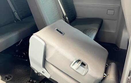 Volkswagen Caravelle T6 рестайлинг, 2021 год, 5 450 000 рублей, 32 фотография