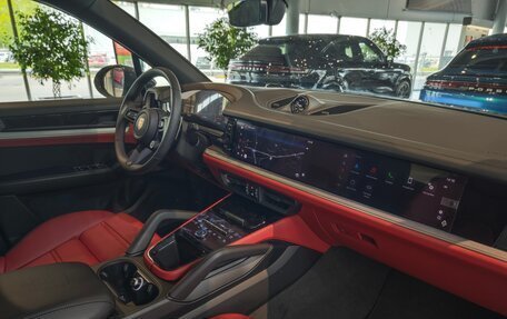 Porsche Cayenne III, 2025 год, 18 790 000 рублей, 12 фотография