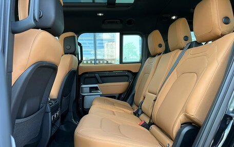 Land Rover Defender II, 2024 год, 16 800 000 рублей, 13 фотография