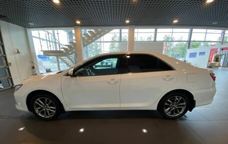 Toyota Camry, 2015 год, 1 990 000 рублей, 6 фотография