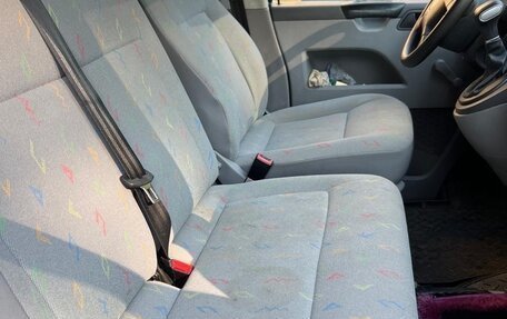 Volkswagen Transporter T5 рестайлинг, 2006 год, 3 700 000 рублей, 9 фотография
