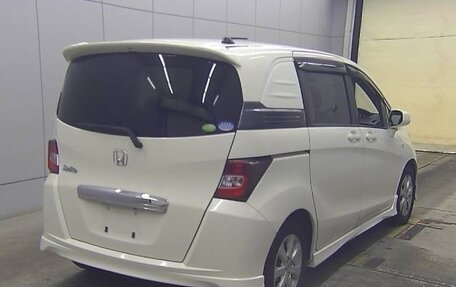 Honda Freed I, 2010 год, 780 000 рублей, 2 фотография