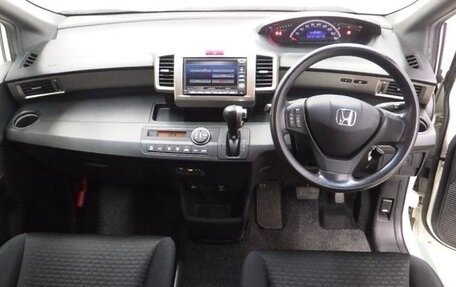 Honda Freed I, 2010 год, 780 000 рублей, 3 фотография