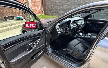 BMW 5 серия, 2010 год, 1 750 000 рублей, 14 фотография